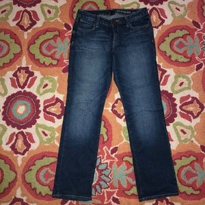 GAP curvy straight dark distressed jean/6/28A